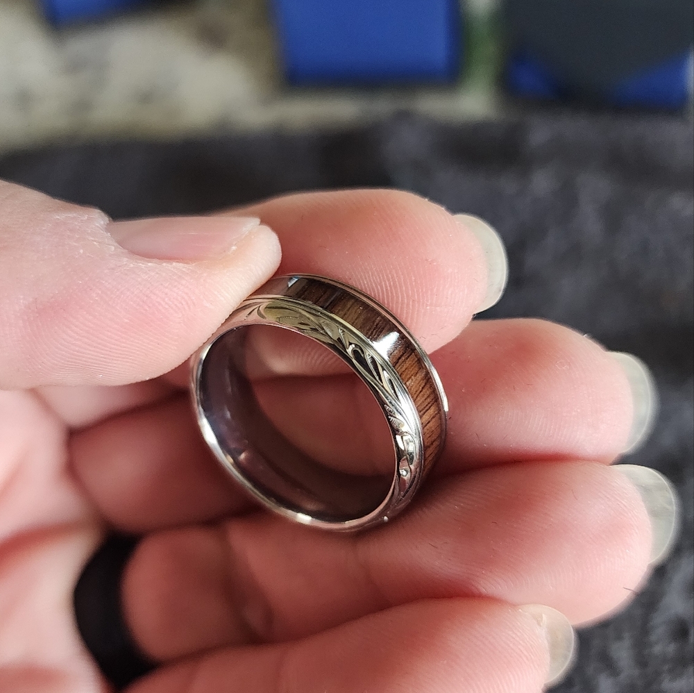 Larson Jewelers Titanium Men's Rings w/Wood Inlay - Picture 5 of 16